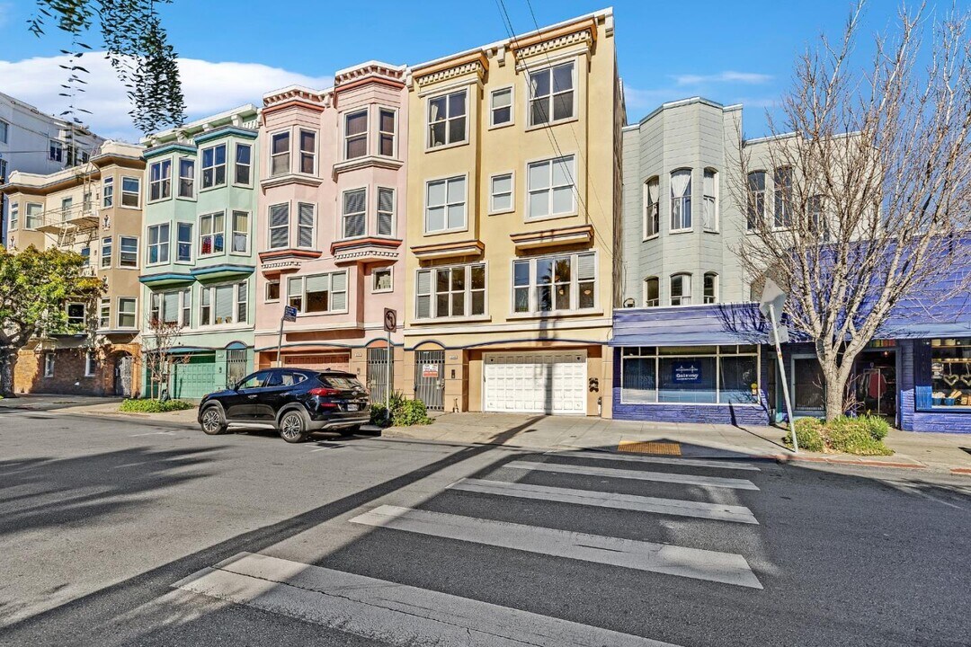 3246 21st St in San Francisco, CA - Building Photo