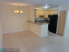 3029 NW 118th Dr in Coral Springs, FL - Foto de edificio - Building Photo