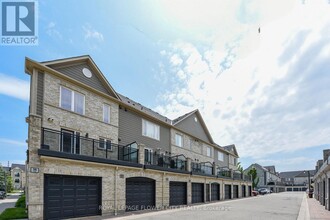 5035-5035 Oscar Peterson Blvd in Mississauga, ON - Building Photo - Building Photo
