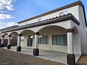 2553 Chateau Clermont St in Henderson, NV - Building Photo - Building Photo