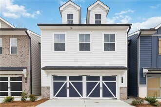 5113 Sidney Sq Dr in Flowery Branch, GA - Building Photo - Building Photo