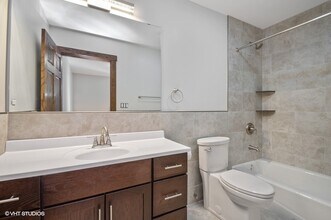 5859 N Magnolia Ave, Unit G in Chicago, IL - Building Photo - Building Photo