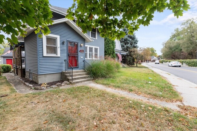 1134 Saint Joseph Blvd in Fort Wayne, IN - Building Photo - Building Photo