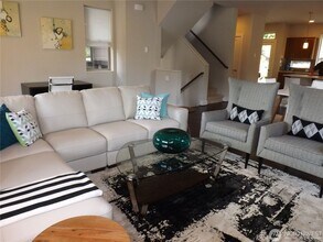 8401 130th Pl SE in Newcastle, WA - Building Photo - Building Photo