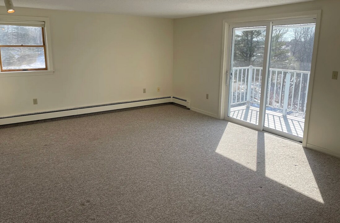 824 State St, Unit 6 in Bangor, ME - Building Photo