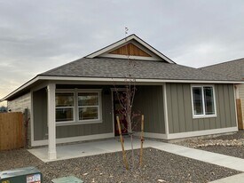 2521 N Benjamin Ln in Ellensburg, WA - Building Photo