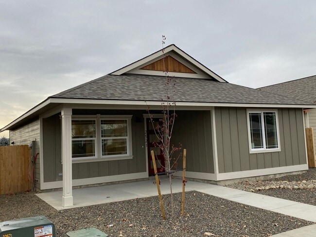 property at 2521 N Benjamin Ln