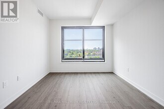 181-181 Sterling Rd in Toronto, ON - Building Photo - Building Photo