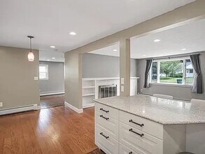 6 Dwight Ave in Natick, MA - Building Photo - Building Photo