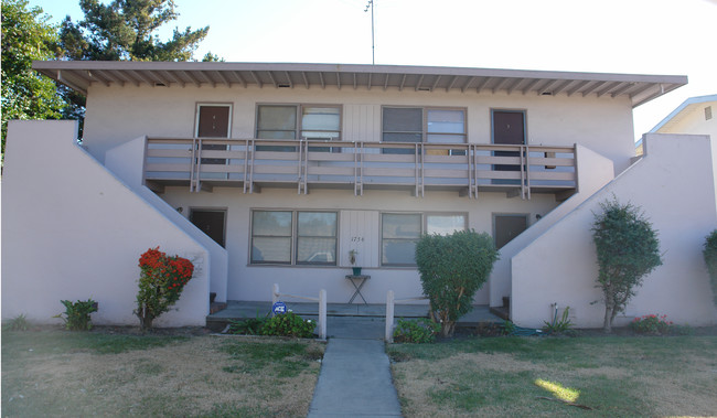 1756 Davis St in San Jose, CA - Building Photo - Building Photo