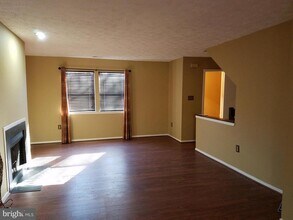7615 Weather Worn Way in Columbia, MD - Building Photo - Building Photo