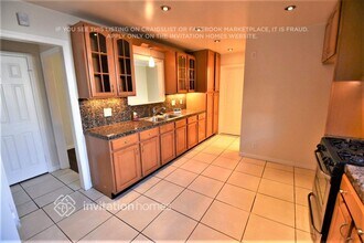 7318 Zelzah Ave in Los Angeles, CA - Foto de edificio - Building Photo