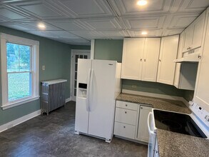 24 Rowe Ave in Portland, ME - Building Photo - Building Photo