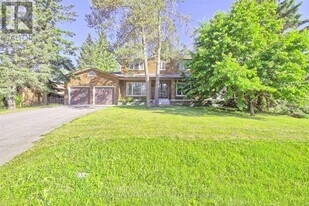 29 Rosegarden Crescent in Richmond Hill, ON - Building Photo