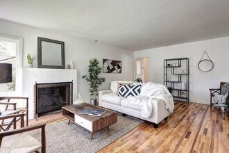 5960 13th Ave in Sacramento, CA - Building Photo - Building Photo