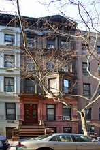 144 W 73rd St in New York, NY - Building Photo - Building Photo