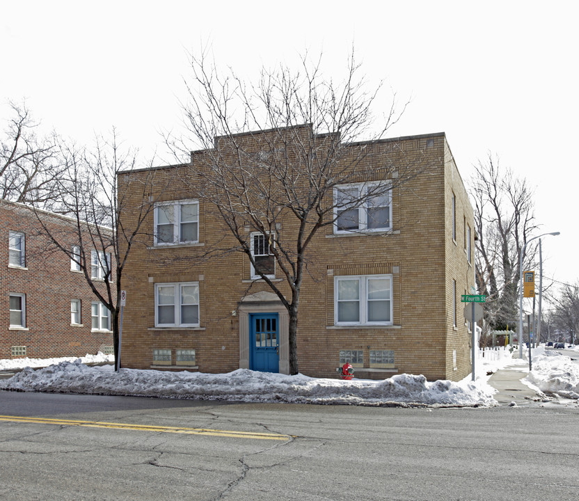 419 W 4th St in Royal Oak, MI - Building Photo