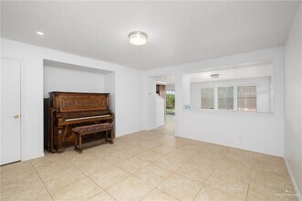 14 N 40th St in McAllen, TX - Building Photo - Building Photo