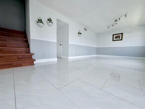 1788 SW 81st Way in Davie, FL - Foto de edificio - Building Photo