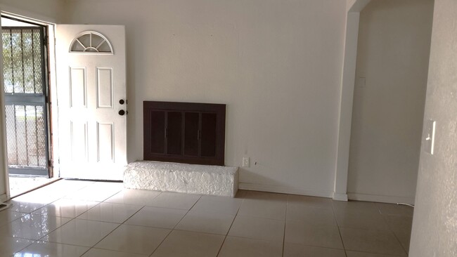 4710 13th Ave S in St. Petersburg, FL - Building Photo - Building Photo