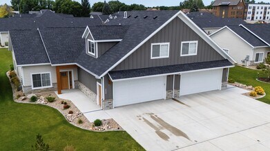 The Earl Twin Homes in Bismarck, ND - Foto de edificio - Building Photo