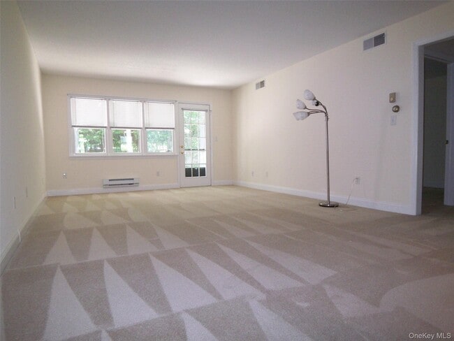 180 Heritage in Somers, NY - Building Photo - Building Photo