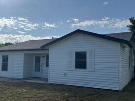 833 Michelle Dr in Copperas Cove, TX - Building Photo