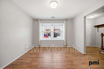 1957 Darnell Dr in Virginia Beach, VA - Building Photo - Building Photo