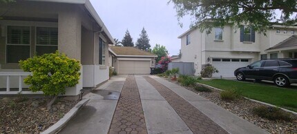 9204 Bearint Way in Elk Grove, CA - Building Photo - Building Photo