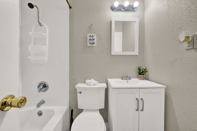 313 Deborah Dr in Converse, TX - Building Photo - Building Photo