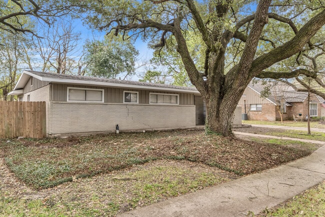 10314 Antrim Ln in La Porte, TX - Building Photo - Building Photo