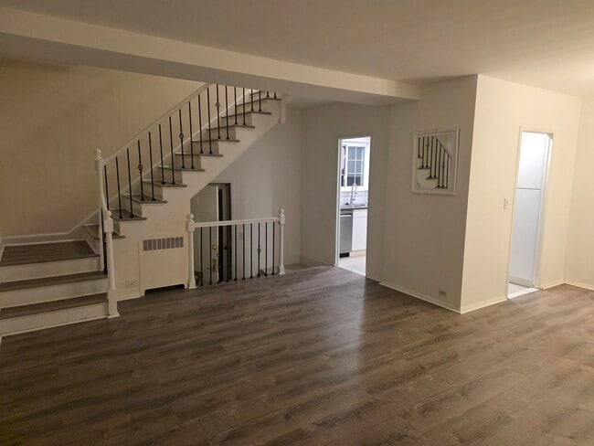 3108 Wellington Rd in Alexandria, VA - Foto de edificio - Building Photo