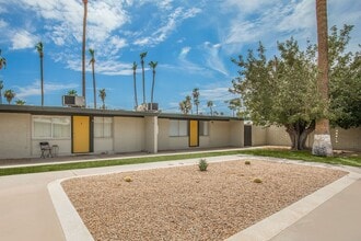 Casa Cibola in Scottsdale, AZ - Foto de edificio - Building Photo