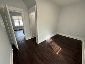 1473 Montgomery Ave, Unit 1 in Muskegon, MI - Building Photo - Building Photo