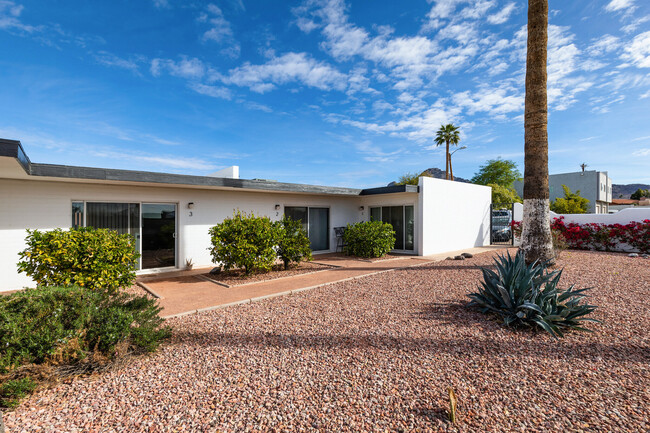 Ocotillo Point (1712-1724 E Ocotillo Rd) in Phoenix, AZ - Building Photo - Building Photo