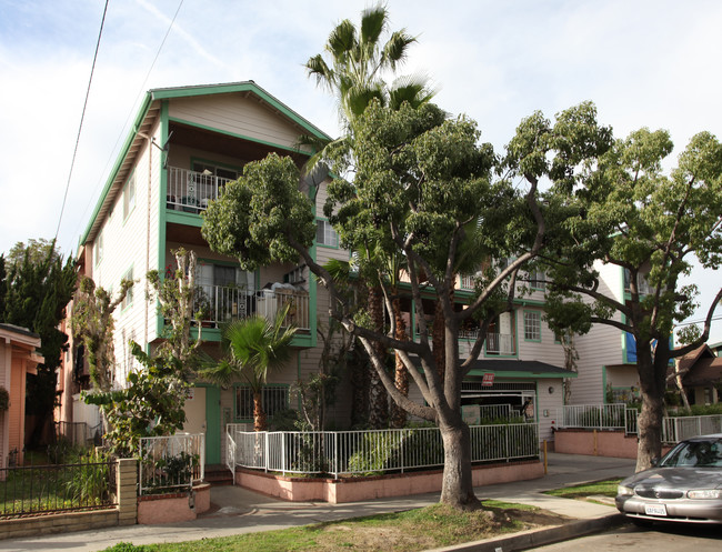 Walnut Twins in Long Beach, CA - Foto de edificio - Building Photo