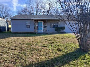 3724 Moonstone Dr in Dallas, TX - Building Photo - Building Photo