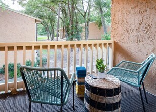 1810 NW 23rd Blvd-Unit -1810-179B in Gainesville, FL - Foto de edificio - Building Photo