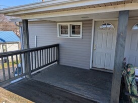 525 W 2nd St in Logan, OH - Building Photo