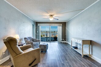 145 N Halifax Ave in Daytona Beach, FL - Building Photo - Building Photo