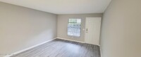 7090 Wiley Rd in Jacksonville, FL - Building Photo - Building Photo