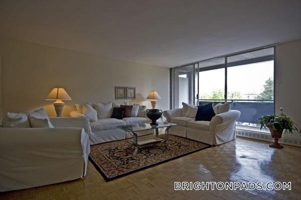 125 Chiswick Rd in Boston, MA - Building Photo