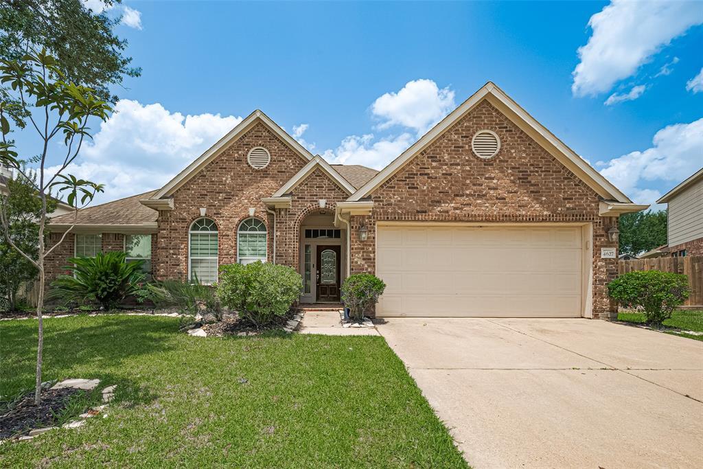 4627 Adobe Pines Ln in Houston, TX - Foto de edificio
