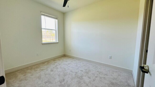 19100 Woodland Hills Dr