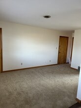 821 S Pasfield St in Springfield, IL - Building Photo - Building Photo