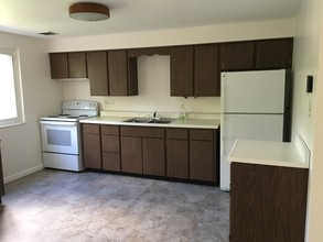 544 Craighead St, Unit APT D in Canonsburg, PA - Building Photo - Building Photo