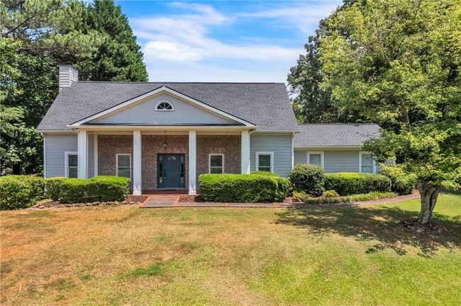 property at 13 Rocky Cir NE