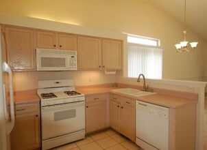 14019 S Oakdale Cir in Plainfield, IL - Building Photo - Building Photo