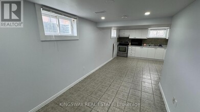 65 Park Crescent in Richmond Hill, ON - Building Photo - Building Photo