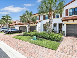 15851 Portofino Springs Blvd in Ft. Myers, FL - Building Photo - Building Photo